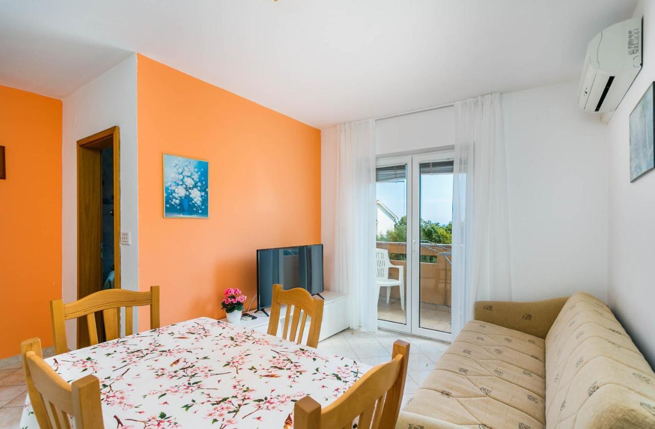 Apartmani Luka Kornić Exterior foto