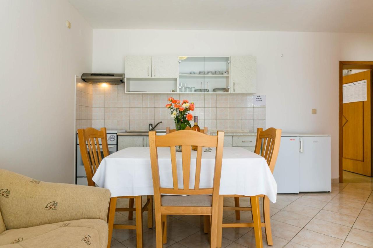 Apartmani Luka Kornić Exterior foto