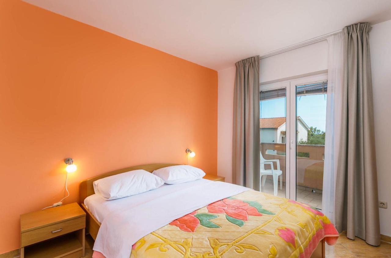 Apartmani Luka Kornić Exterior foto